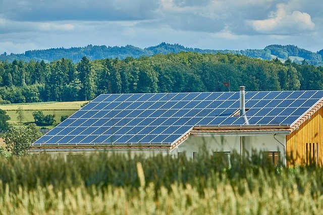 střešní solární panely